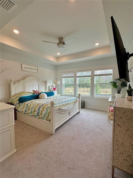 Active With Contract: $429,000 (3 beds, 2 baths, 2004 Square Feet)