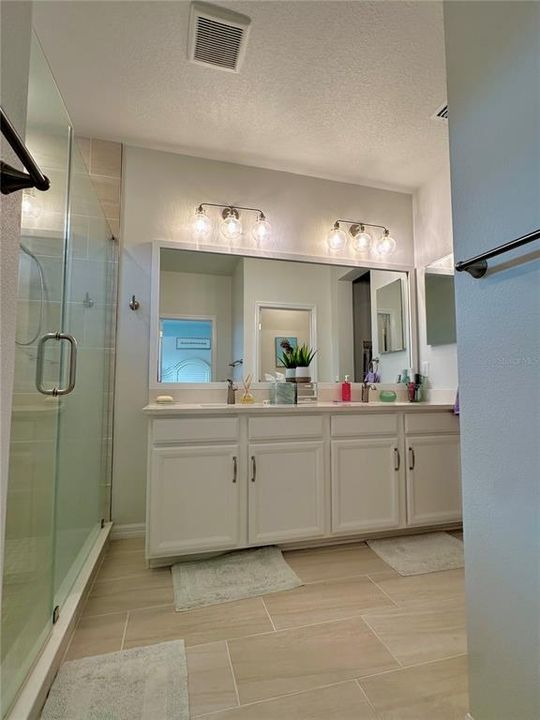 Active With Contract: $429,000 (3 beds, 2 baths, 2004 Square Feet)