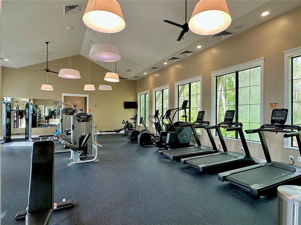 Active With Contract: $429,000 (3 beds, 2 baths, 2004 Square Feet)