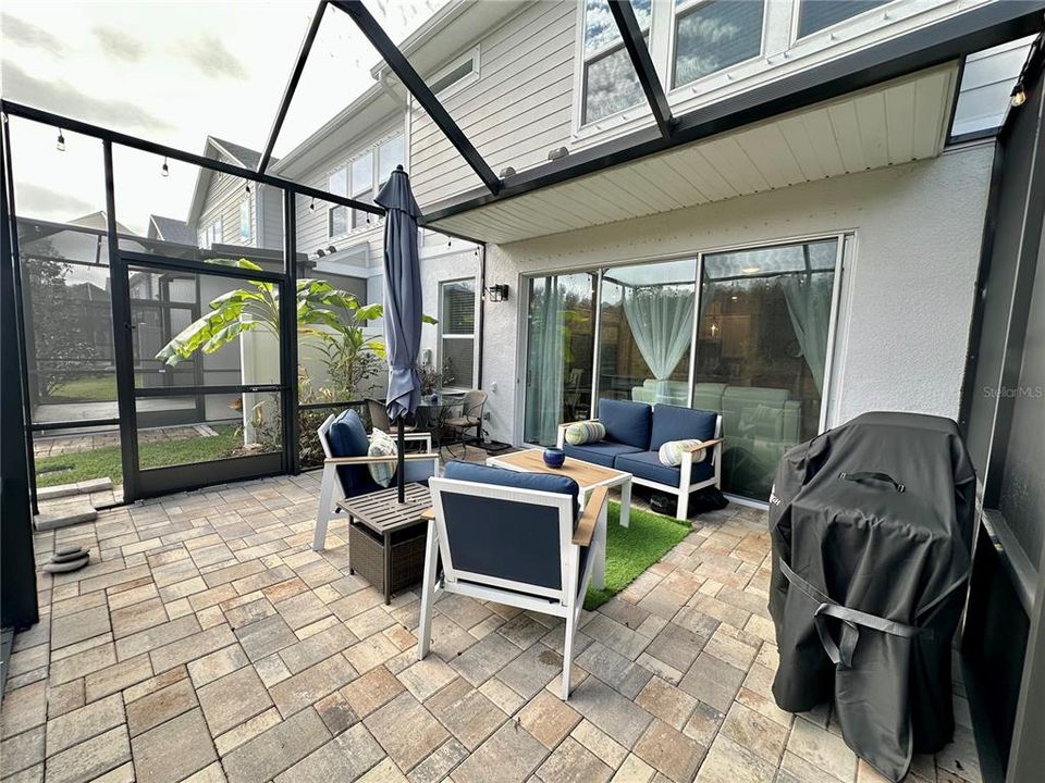 Active With Contract: $429,000 (3 beds, 2 baths, 2004 Square Feet)