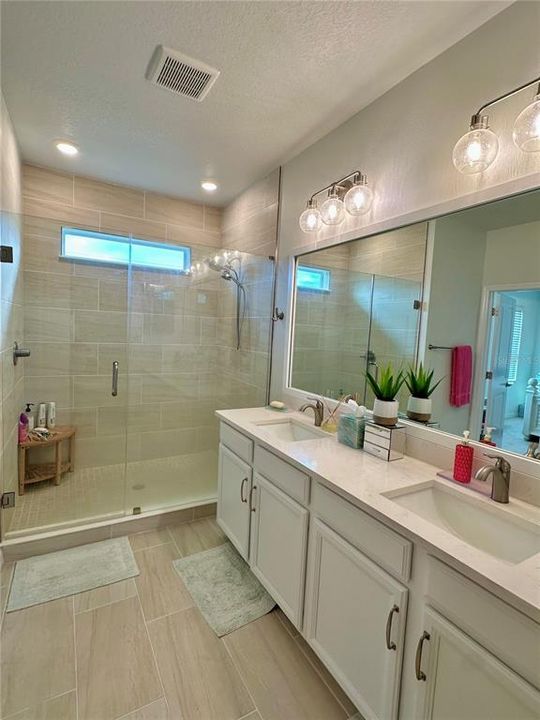 Active With Contract: $429,000 (3 beds, 2 baths, 2004 Square Feet)