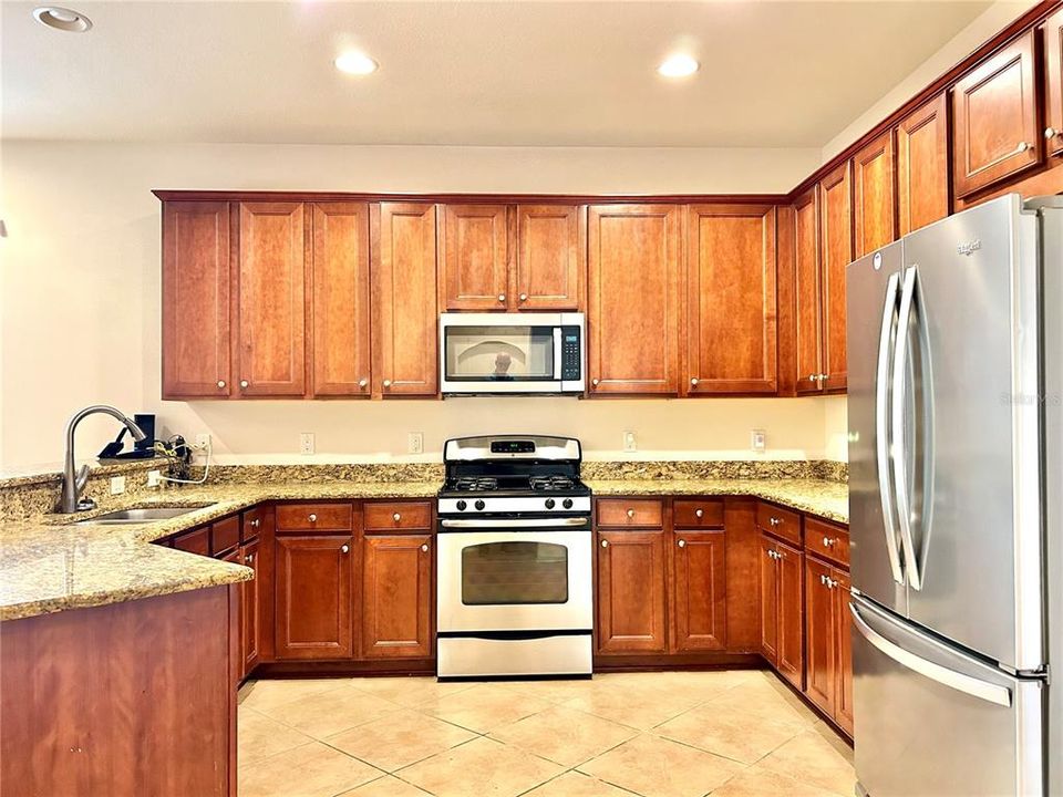 For Rent: $3,600 (4 beds, 3 baths, 2616 Square Feet)