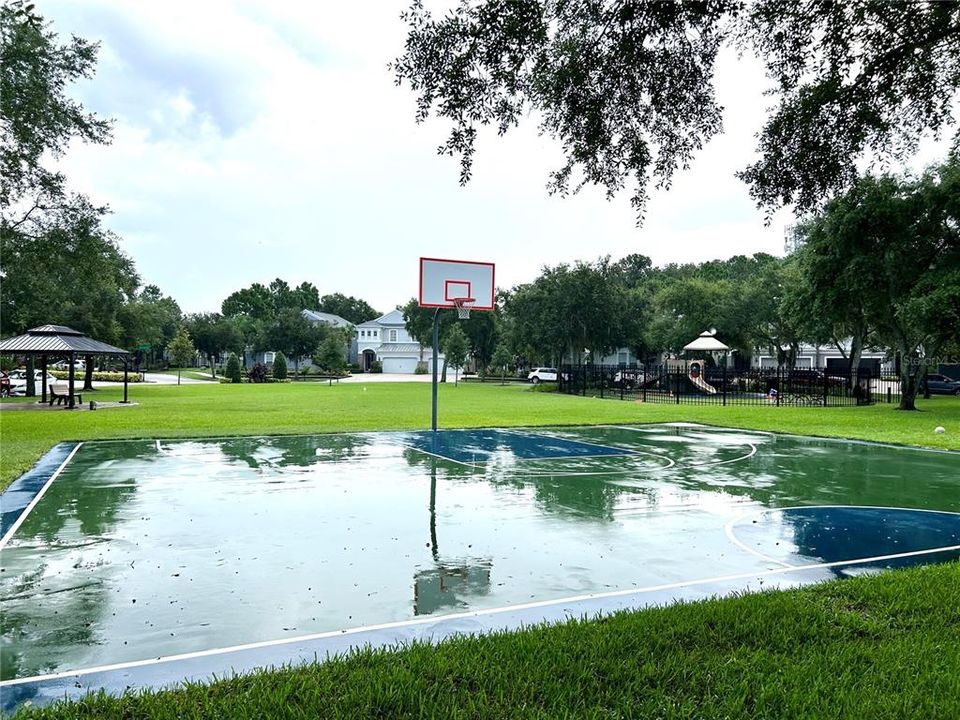 For Rent: $3,600 (4 beds, 3 baths, 2616 Square Feet)