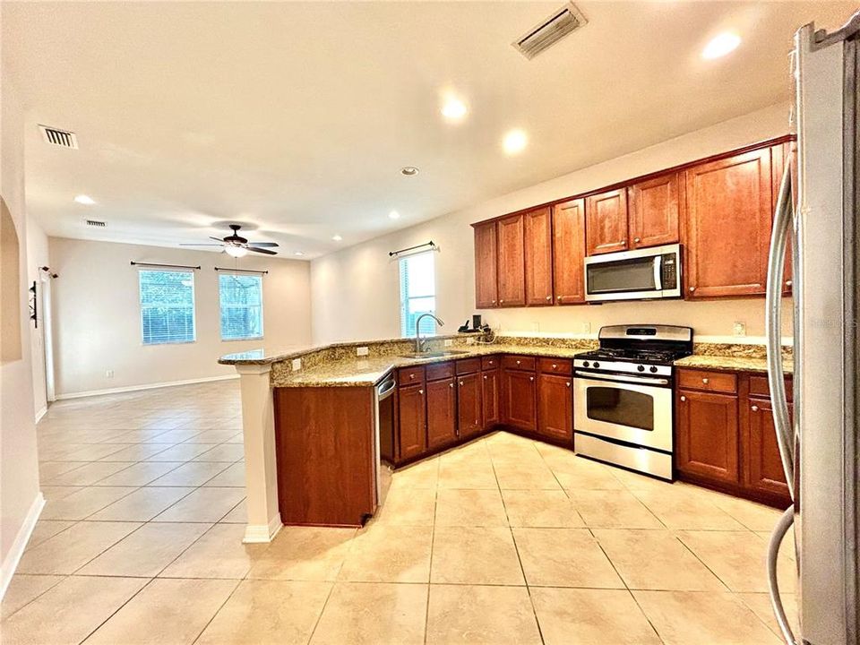 For Rent: $3,600 (4 beds, 3 baths, 2616 Square Feet)