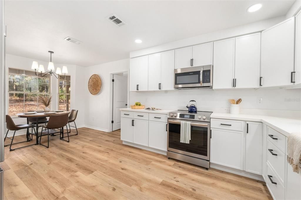 待售: $349,900 (3 贝兹, 2 浴室, 1558 平方英尺)