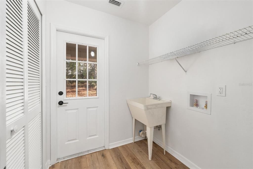 待售: $349,900 (3 贝兹, 2 浴室, 1558 平方英尺)