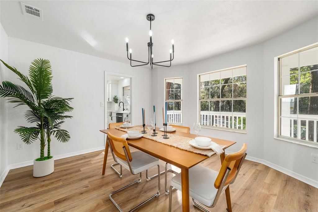 待售: $349,900 (3 贝兹, 2 浴室, 1558 平方英尺)