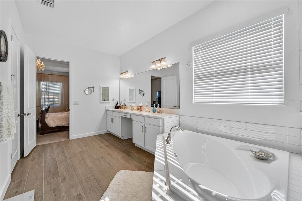 待售: $630,000 (3 贝兹, 3 浴室, 2651 平方英尺)