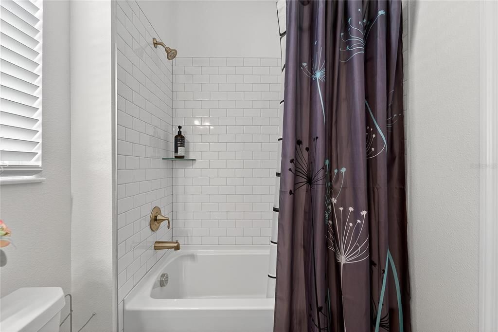 待售: $630,000 (3 贝兹, 3 浴室, 2651 平方英尺)