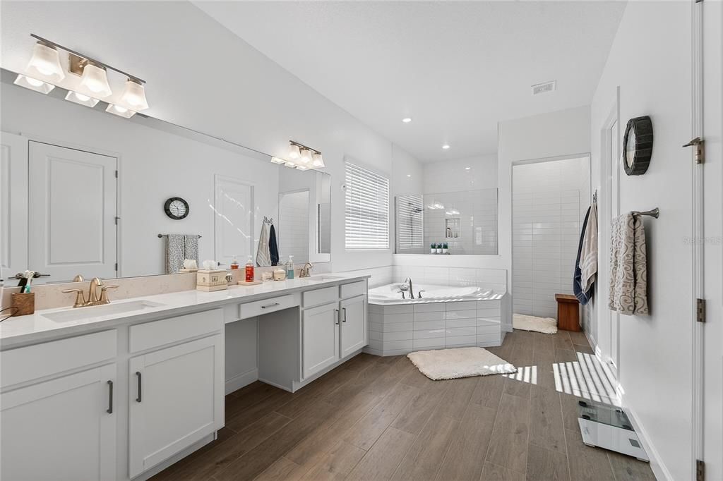 待售: $630,000 (3 贝兹, 3 浴室, 2651 平方英尺)