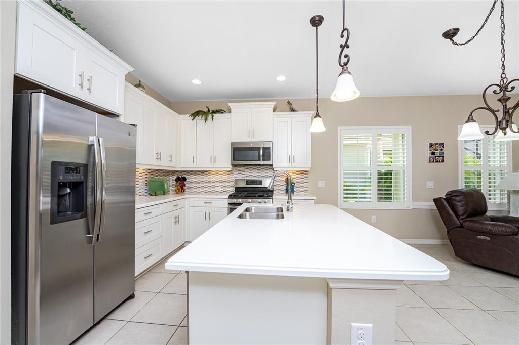 For Sale: $439,900 (3 beds, 2 baths, 1874 Square Feet)