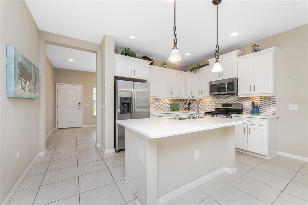 For Sale: $439,900 (3 beds, 2 baths, 1874 Square Feet)