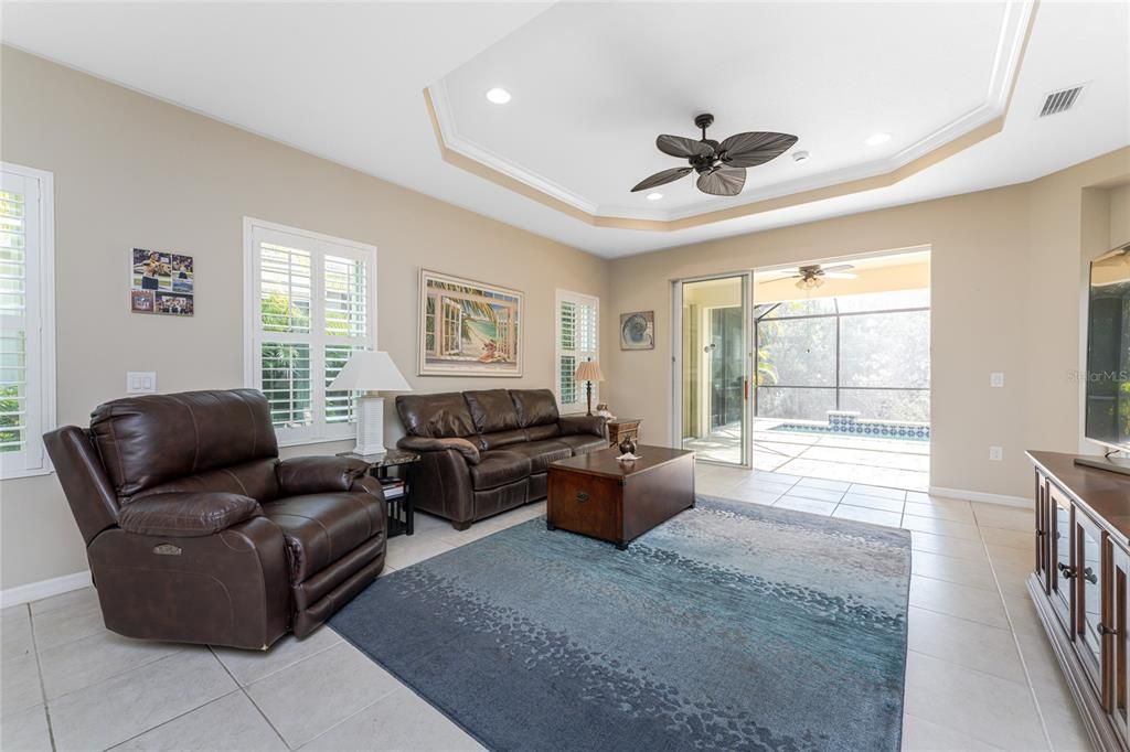 For Sale: $439,900 (3 beds, 2 baths, 1874 Square Feet)