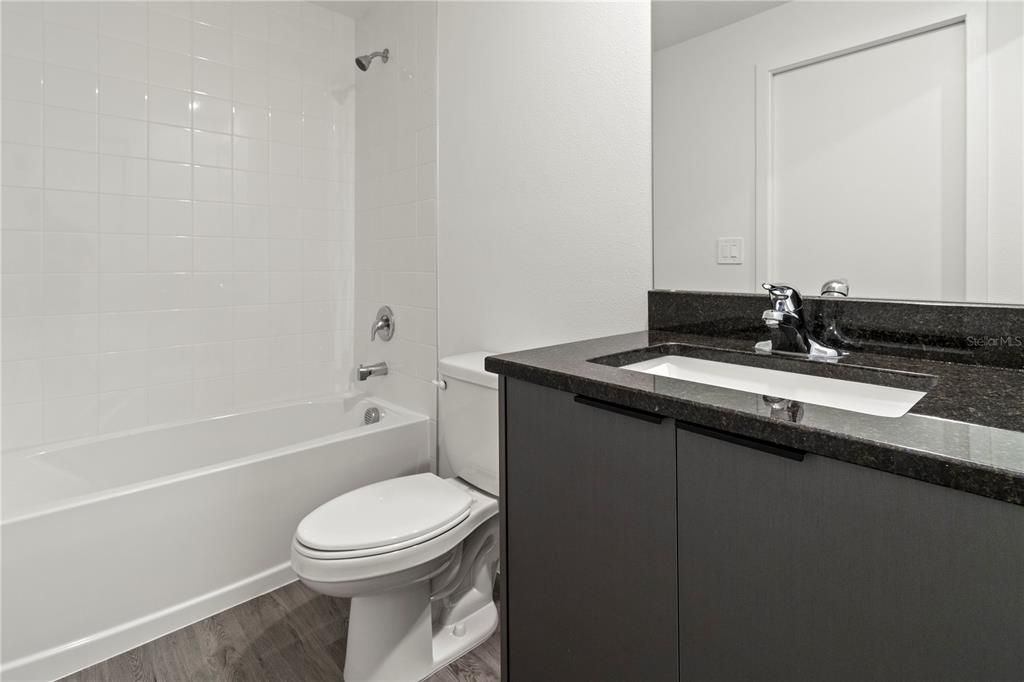 出租: $2,250 (3 贝兹, 3 浴室, 1360 平方英尺)