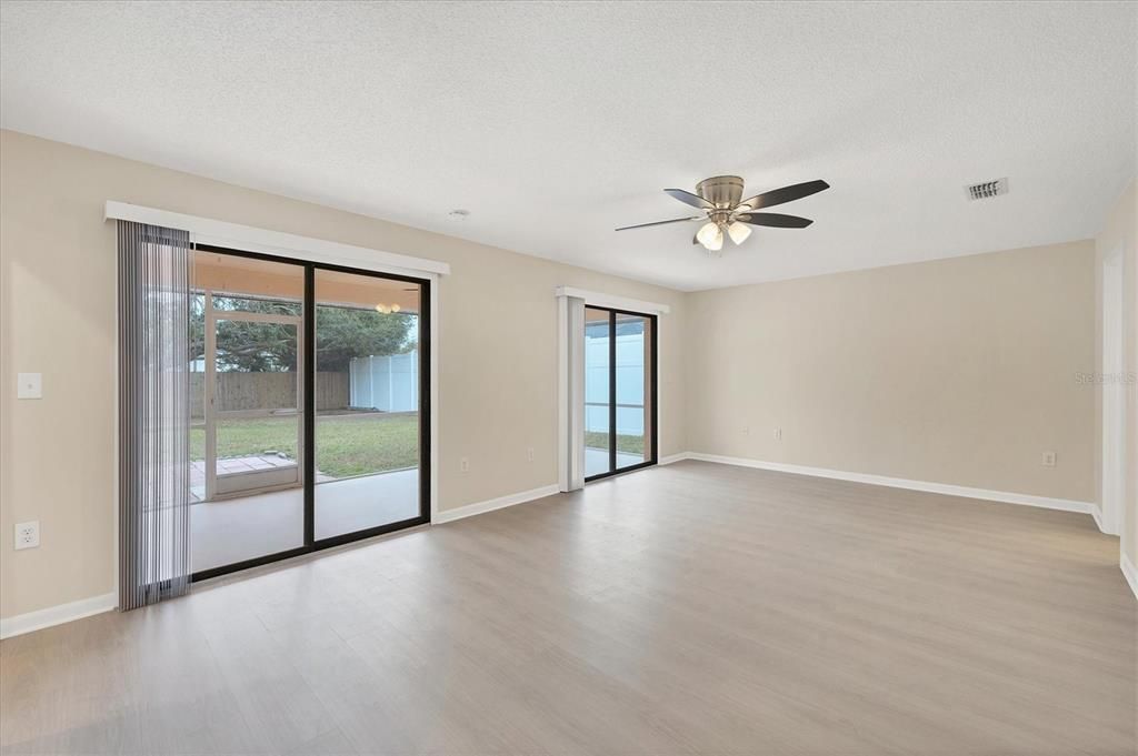 待售: $529,000 (4 贝兹, 2 浴室, 1948 平方英尺)