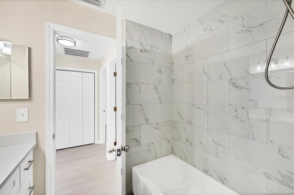 待售: $529,000 (4 贝兹, 2 浴室, 1948 平方英尺)