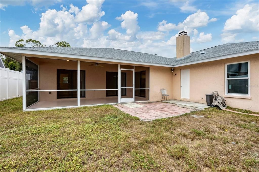 待售: $529,000 (4 贝兹, 2 浴室, 1948 平方英尺)