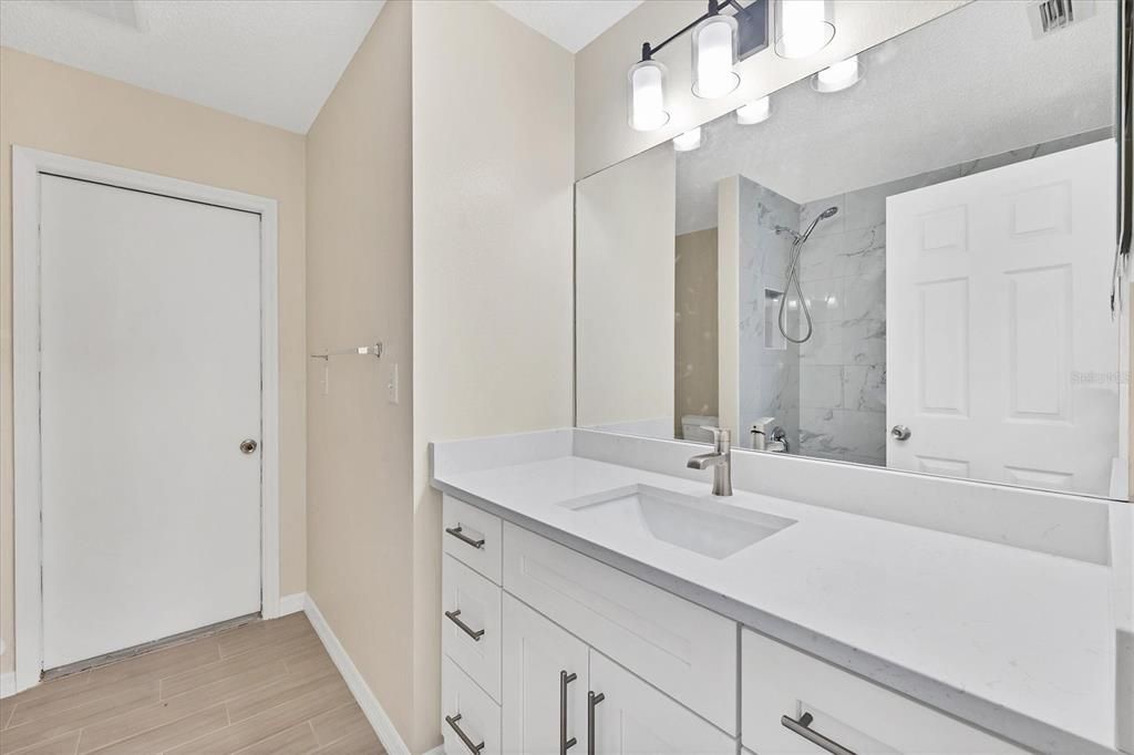 待售: $529,000 (4 贝兹, 2 浴室, 1948 平方英尺)