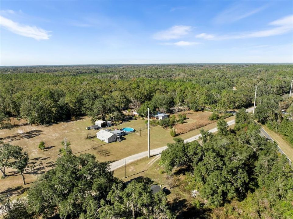 For Sale: $275,000 (3 beds, 3 baths, 1320 Square Feet)