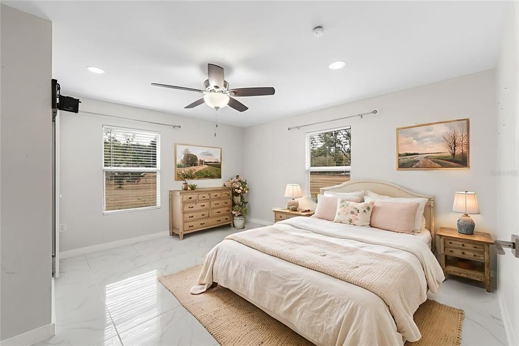 For Sale: $275,000 (3 beds, 3 baths, 1320 Square Feet)