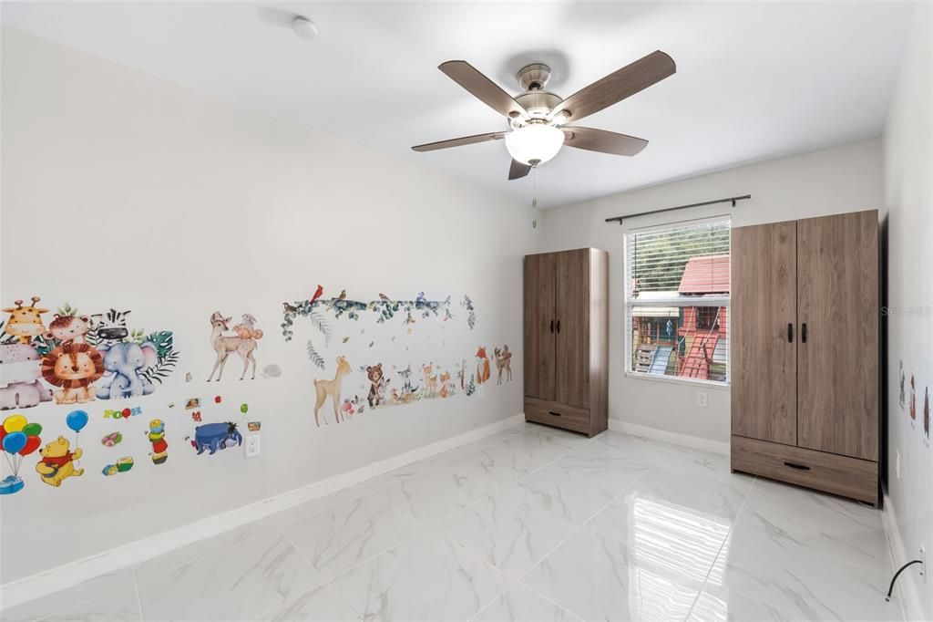 For Sale: $275,000 (3 beds, 3 baths, 1320 Square Feet)