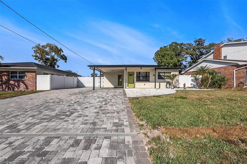 For Sale: $698,000 (3 beds, 3 baths, 1793 Square Feet)