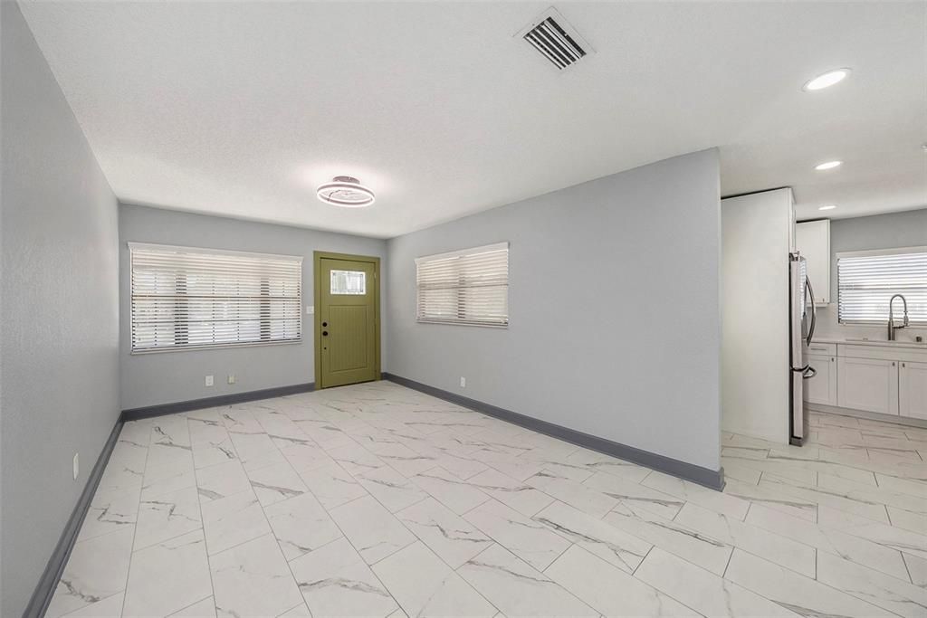 For Sale: $698,000 (3 beds, 3 baths, 1793 Square Feet)