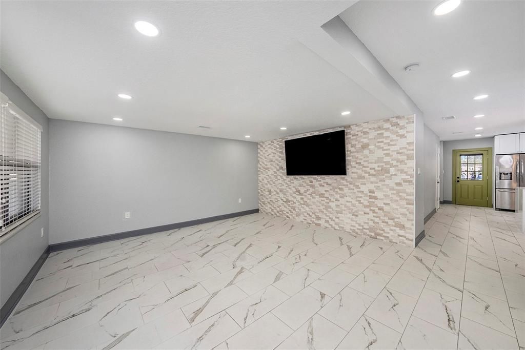 For Sale: $698,000 (3 beds, 3 baths, 1793 Square Feet)