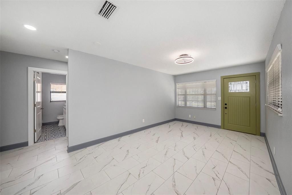 For Sale: $698,000 (3 beds, 3 baths, 1793 Square Feet)