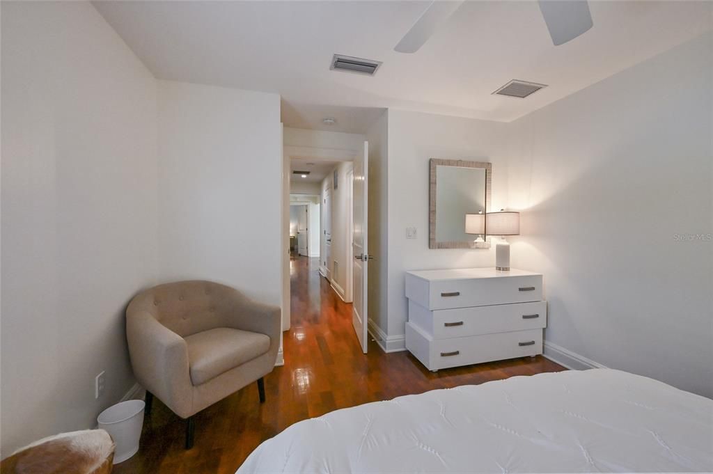 En Venta: $3,975,000 (4 camas, 3 baños, 3020 Pies cuadrados)