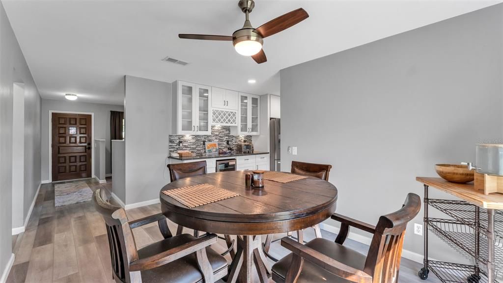 For Sale: $359,900 (3 beds, 2 baths, 1842 Square Feet)