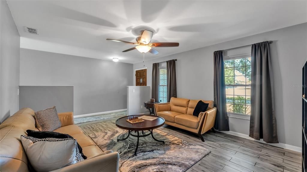 For Sale: $359,900 (3 beds, 2 baths, 1842 Square Feet)