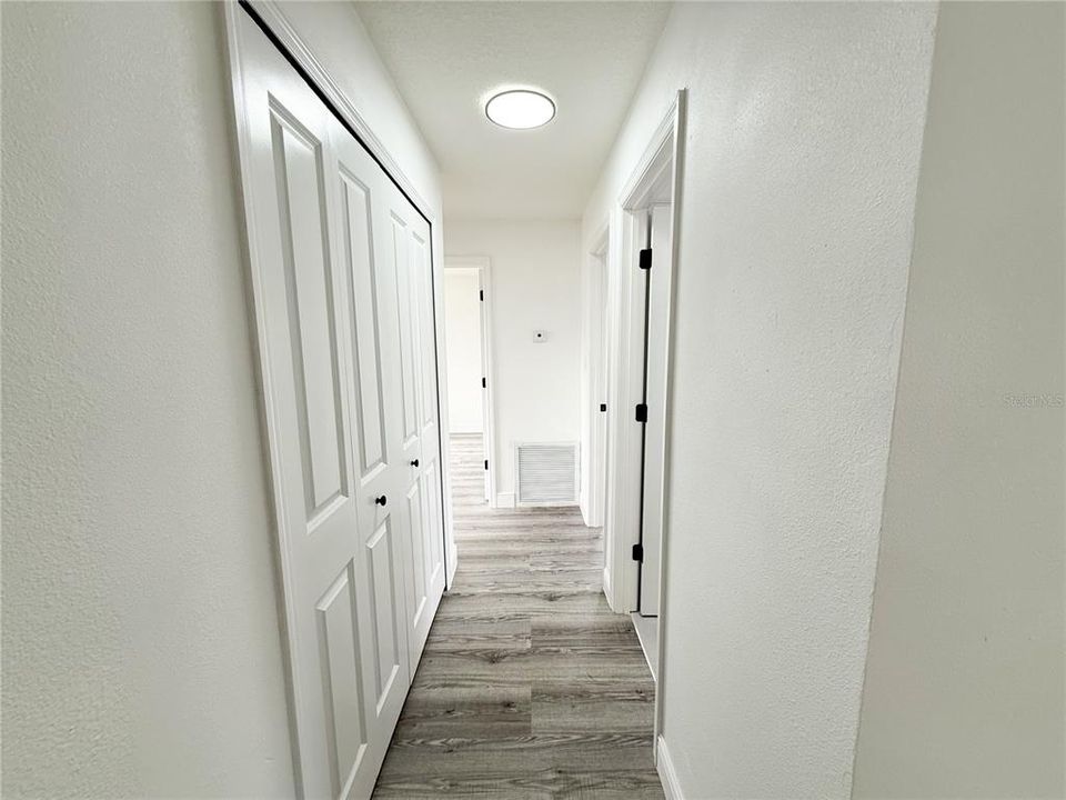 For Sale: $340,000 (3 beds, 2 baths, 1024 Square Feet)