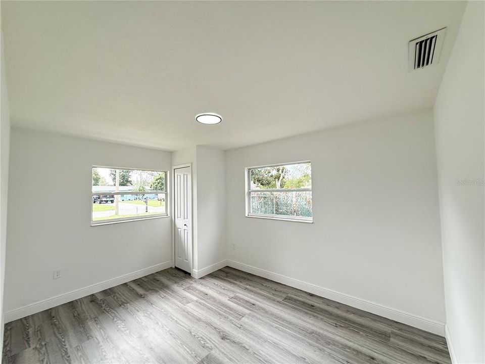 For Sale: $340,000 (3 beds, 2 baths, 1024 Square Feet)