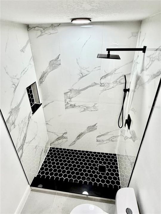 For Sale: $340,000 (3 beds, 2 baths, 1024 Square Feet)