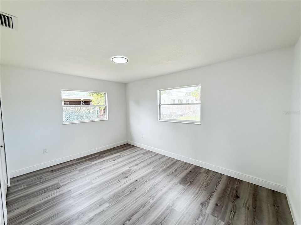 For Sale: $340,000 (3 beds, 2 baths, 1024 Square Feet)