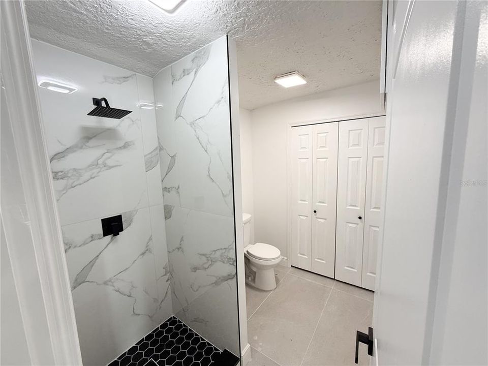 For Sale: $340,000 (3 beds, 2 baths, 1024 Square Feet)