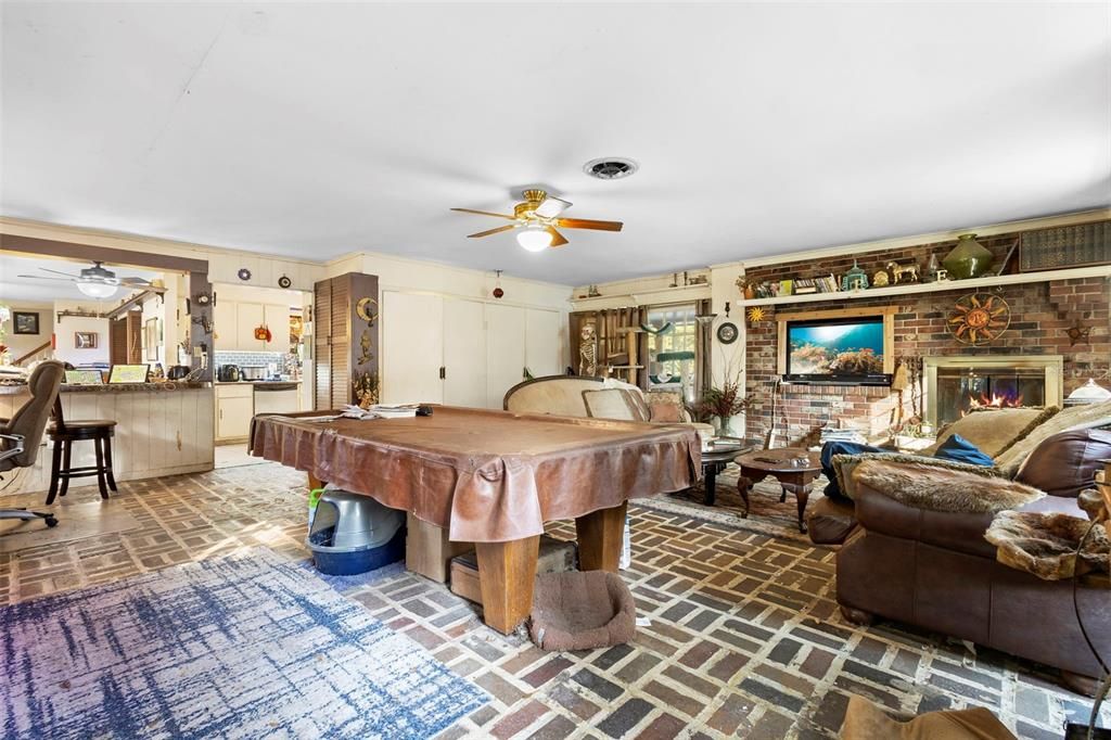 En Venta: $399,900 (8 camas, 4 baños, 3072 Pies cuadrados)