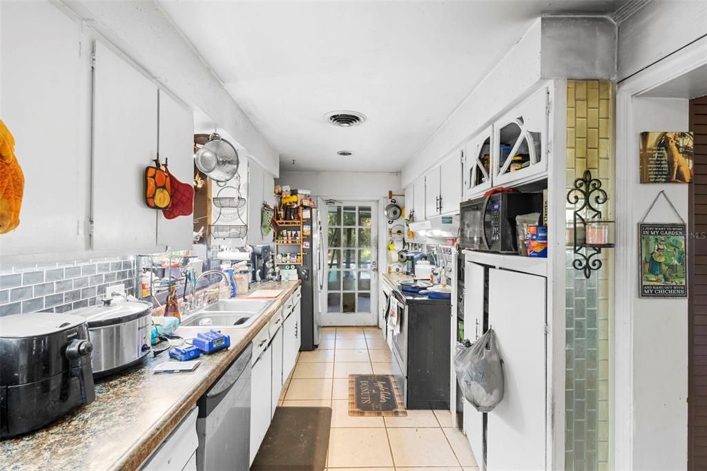 En Venta: $399,900 (8 camas, 4 baños, 3072 Pies cuadrados)