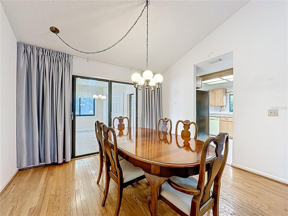 For Sale: $340,000 (3 beds, 2 baths, 1785 Square Feet)