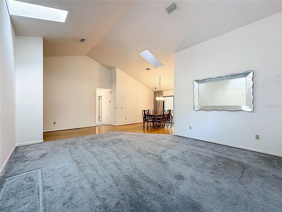 For Sale: $340,000 (3 beds, 2 baths, 1785 Square Feet)