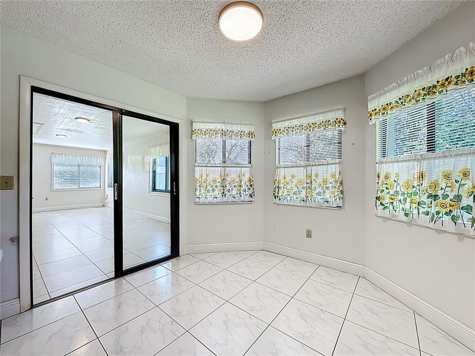 For Sale: $340,000 (3 beds, 2 baths, 1785 Square Feet)