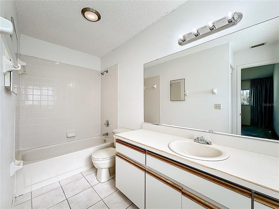 For Sale: $340,000 (3 beds, 2 baths, 1785 Square Feet)