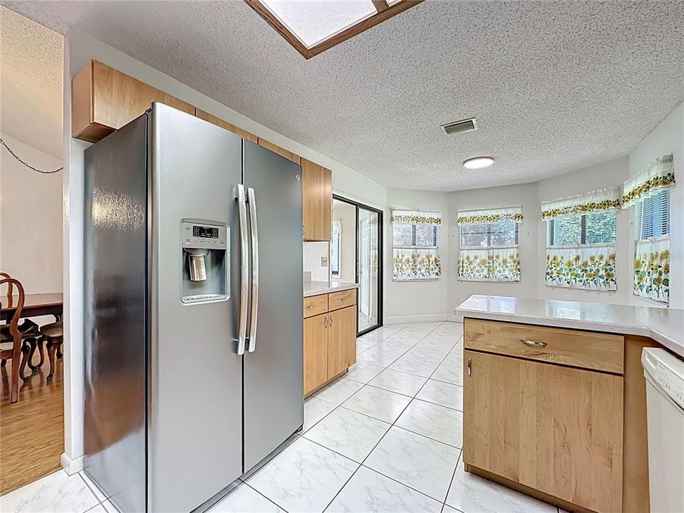 For Sale: $340,000 (3 beds, 2 baths, 1785 Square Feet)