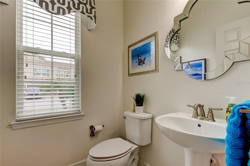 For Rent: $3,500 (3 beds, 2 baths, 2368 Square Feet)