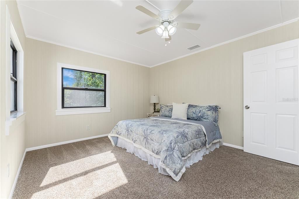 待售: $369,900 (2 贝兹, 1 浴室, 1020 平方英尺)