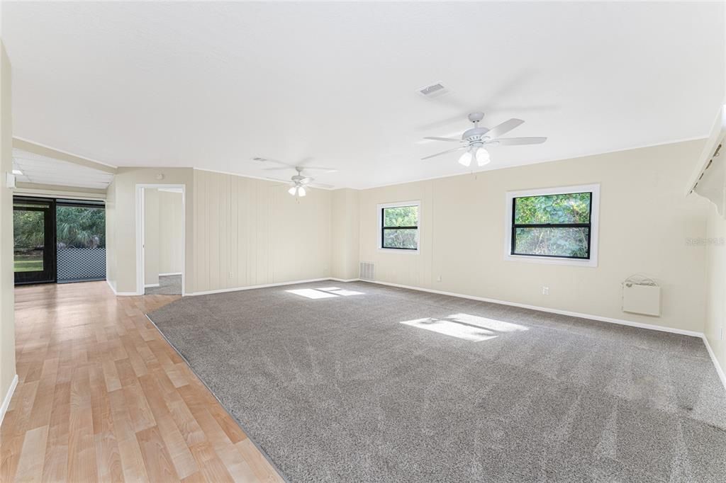 待售: $369,900 (2 贝兹, 1 浴室, 1020 平方英尺)