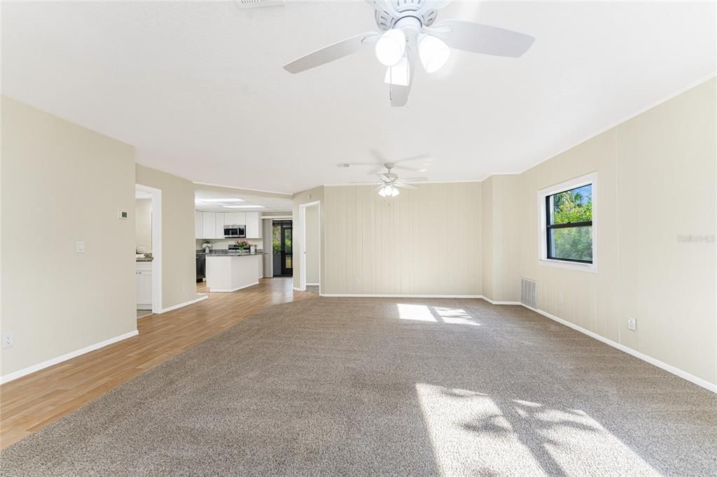 待售: $369,900 (2 贝兹, 1 浴室, 1020 平方英尺)