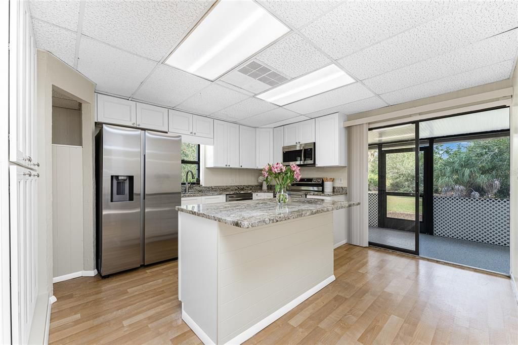 待售: $369,900 (2 贝兹, 1 浴室, 1020 平方英尺)