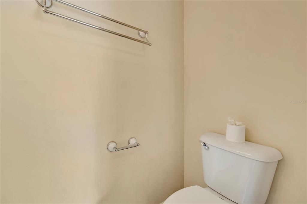 На продажу: $425,000 (4 спален, 2 ванн, 2142 Квадратных фут)